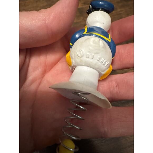 Vintage Donald Duck Suction Cup/Spring Toy Hong Kong DD-13 - Picture 4 of 4